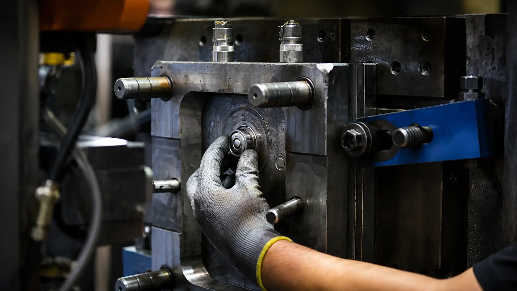 Why Surface Finish Matters in Plastic  Injection-Moulded Parts - Engineering & Manufacturing Blog